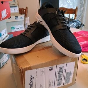 Hurley Men's Black and White Sneakers Slip-ins  No Box.